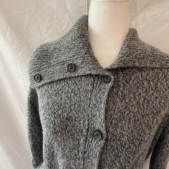 Women’s Tommy Hilfiger Gray Cardigan Sweater size Medium - Picture 5 of 8